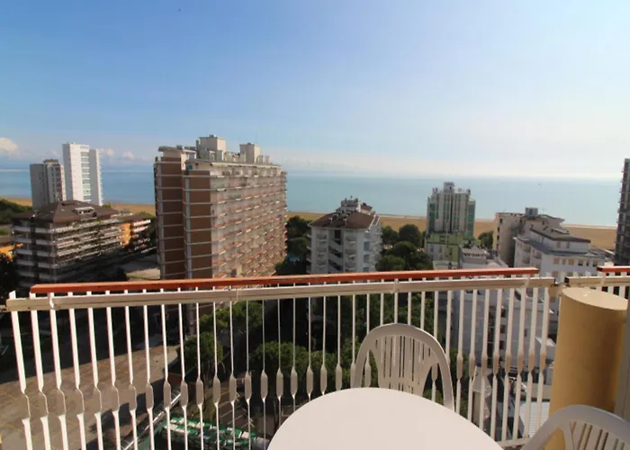 Appartamento Modern By The Pool Lignano Sabbiadoro