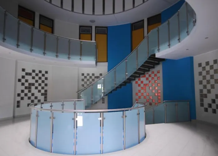 Modern By The Pool *