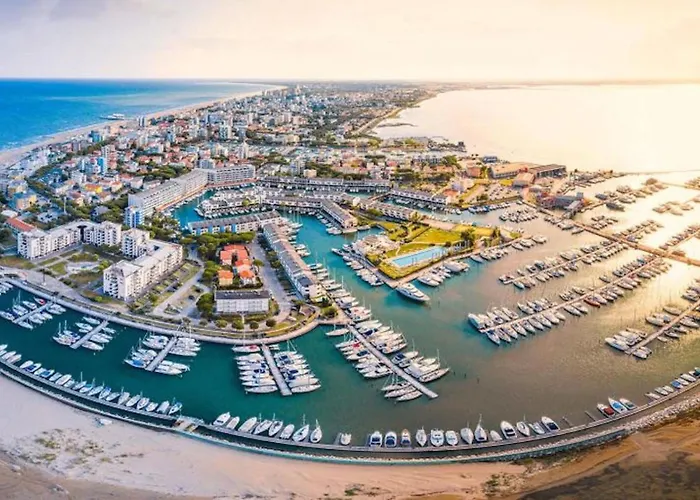 Appartamento Modern By The Pool Lignano Sabbiadoro